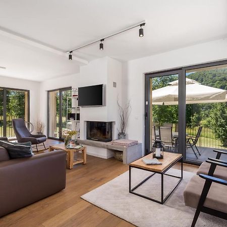 Modern Alpine Monsalbius Chalet Baske Ostarije Exterior foto